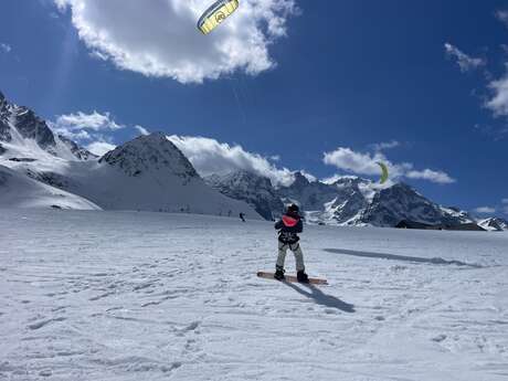 Snowkite au col du Lautaret - École Wayra