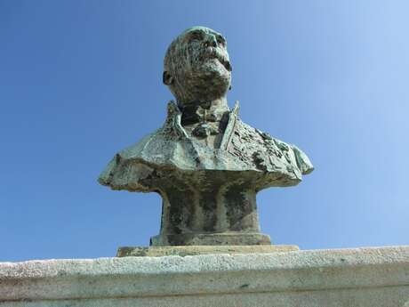 Monument Etienne Richaud