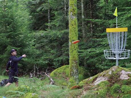 Disc golf à La Loge des Gardes