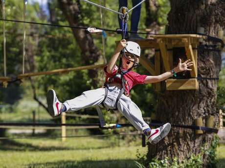 Parcours aventure dans les arbres "Oxygene Parc Aventure"