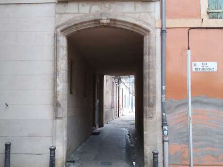 Passage de la rue de la République