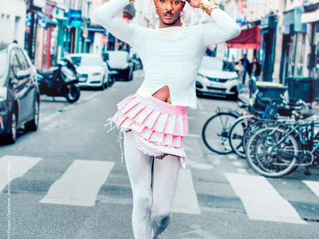 Aufführung - Noam Sinseau "Makoumè Superstar"