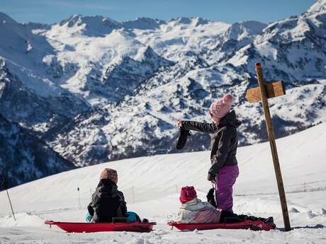 Tobogganing at Station Beille