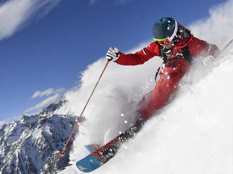 Off-piste skiing: Pack Ride