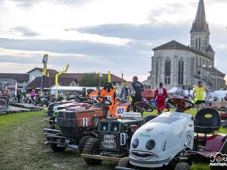 9éme édition de la Course de Tracteurs Tondeuses de BEAUPONT