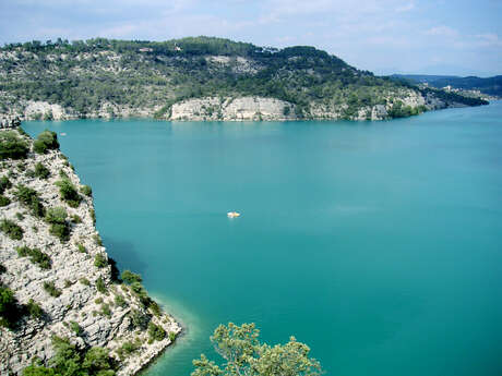 Le Lac d' Esparron-de-Verdon