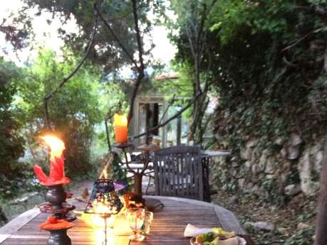 Gast Gaïa Luna "La cabane en lisière de forêt"