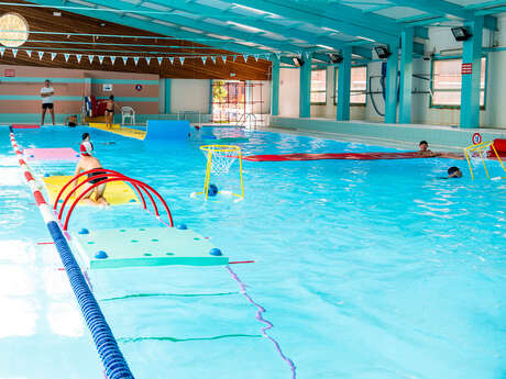 La piscine se fait ludique