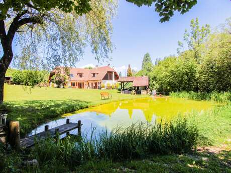 Gîte Le Granier - L'étang de la tourne