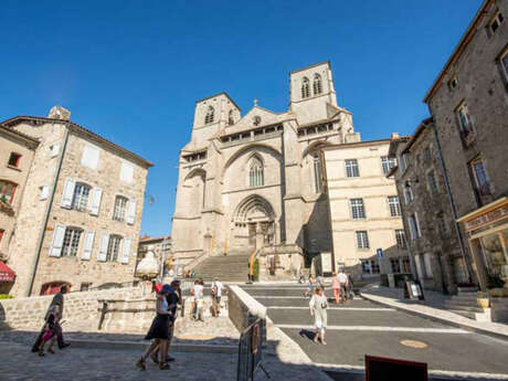 Eglise Abbatiale Saint-Robert