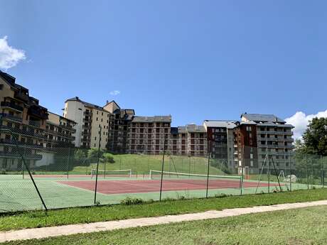 Ax 3 Domaines tennis courts