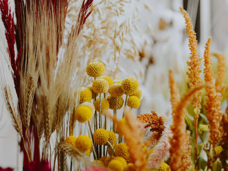 Atelier Création Florale à Faucon du Caire : tableau fleurs séchées