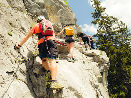 Sortie collective de via ferrata avec le Bureau des Guides