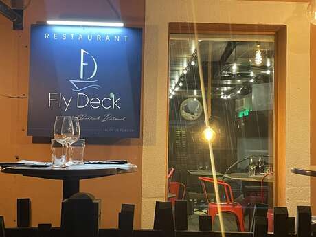 Fly deck