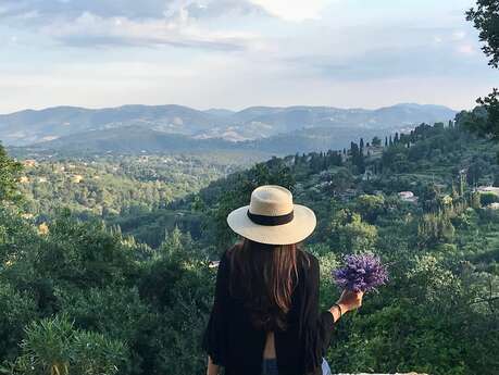 Les Terres de Saint-Sauveur: passeggiata olfattiva con un profumiere