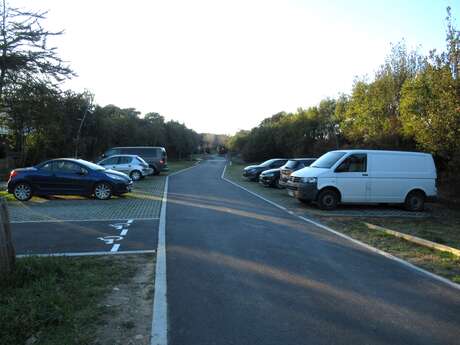 Aparcamiento de los Tamaris