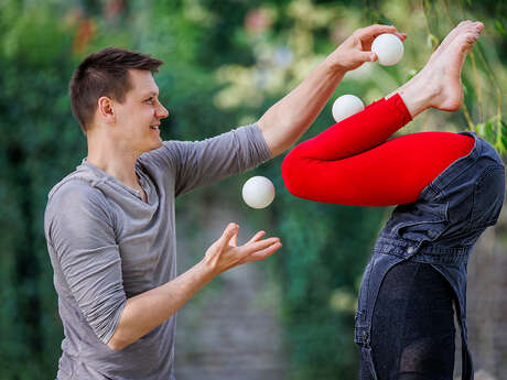 Circus - Ball(s) by Cie Zalataï