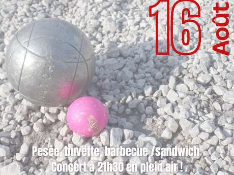 Concours de pétanque organisé par le club des jeunes