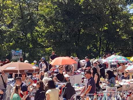 Vide grenier spécial articles enfants