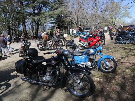 31è Rassemblement de motos Anciennes Rétro-Pézien Moto-club