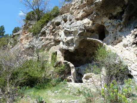 Rando découverte : Saint Maurin, un site naturel et archéologique stupéfiant au sein du grand canyon du Verdon. Nouveauté!