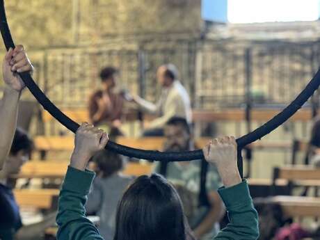Café des enfants avec Festival Temps de cirques avec le Cie HMG