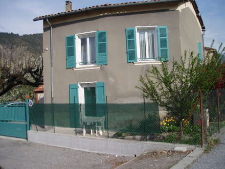 Appartement T1 dans Villa ancienne, RDC