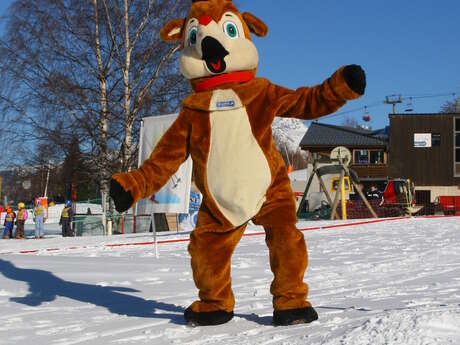 Rencontre avec Timo la mascotte sur les pistes Rencontre avec Timo la mascotte sur les pistes