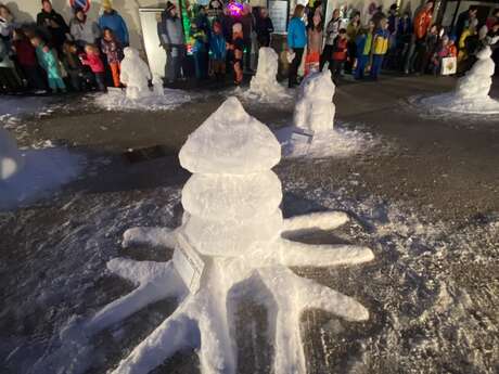 Make your own snow sculptures