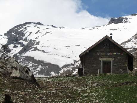 Alpages, Cabanes et Vie Montagnarde