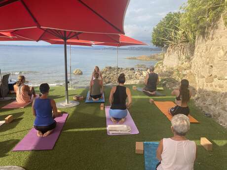 Yoga'zur summer yoga