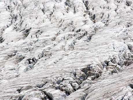 Projection : "L'écho des glaciers - transition dans les Andes"