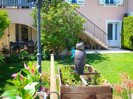 Bed and breakfast near the village of Biot