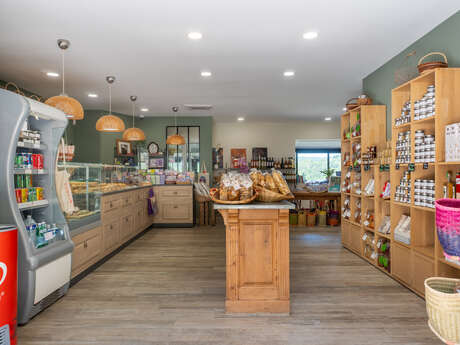 Les Magnans dépôt de pain / espace boutique