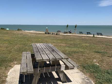 La Cible picnic area