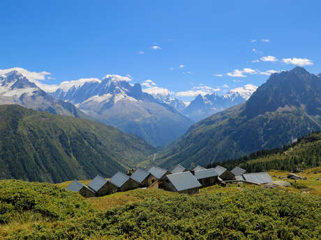 Alpage de Loriaz depuis le Couteray