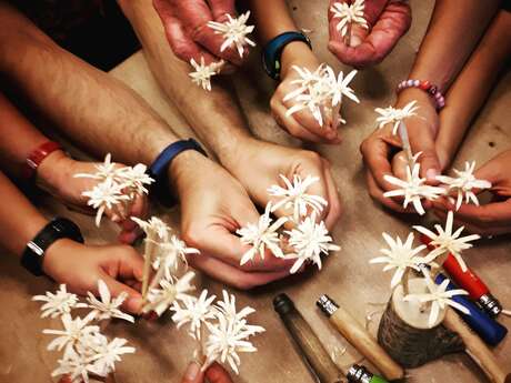 Atelier créatif : taille ton edelweiss en bois