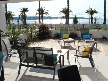 Holding Kaczmarek Sylvie