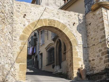 Migraniers Gate (1566)