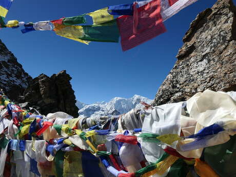 Sur les traces des Sherpas : histoire, culture et survie au cœur de l’Himalaya