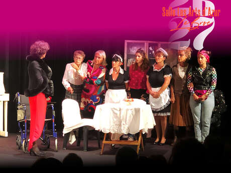 8 femmes