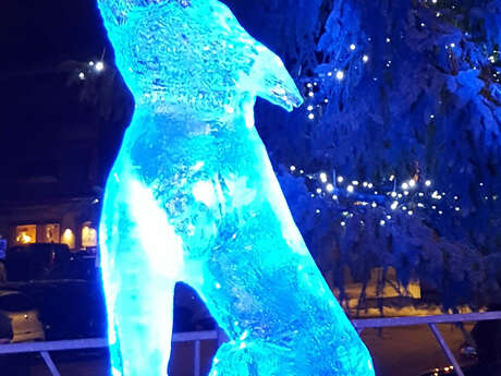 Démonstration de sculpture sur glace hydrique