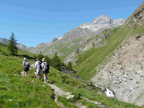 Grand tour du Pic de Rochebrune à pied avec Fugues en montagne