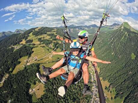 Paragliding school, cursussen en tandemvluchten met Airéole
