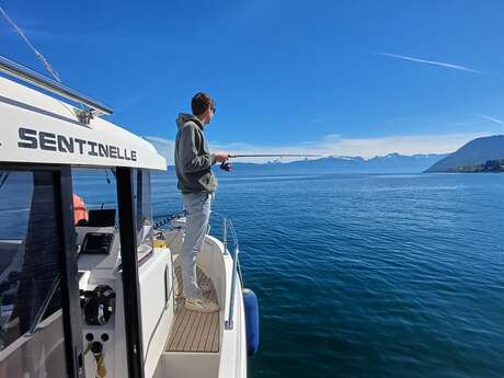 Initiation à la pêche sur le Léman