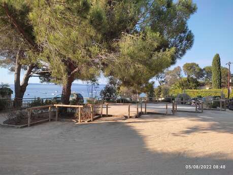 Parking Plage du Rayol Ouest