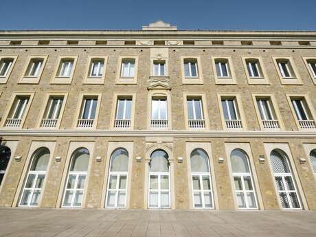 Exhibition - "Qu'est-ce qu'elle a ma gueule?"