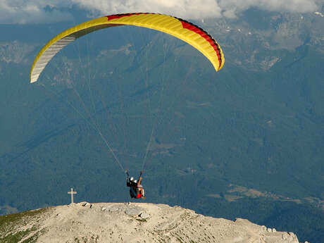 Dent de Crolles take-off: paragliders