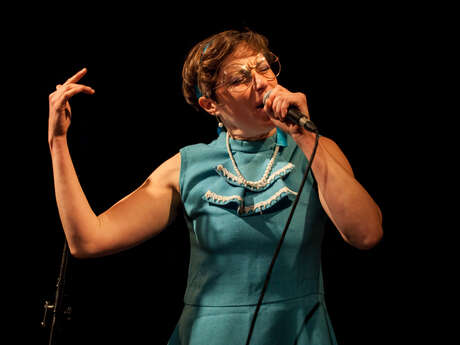 Le Grand Ménage de printemps / Nathalie - Cie Un pied sur la planche