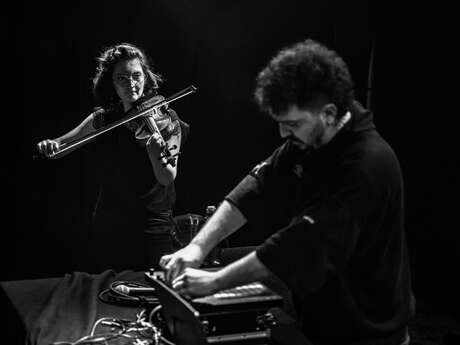 Les marchés musicaux de la Rivoire - Yamas (techno balkanique)